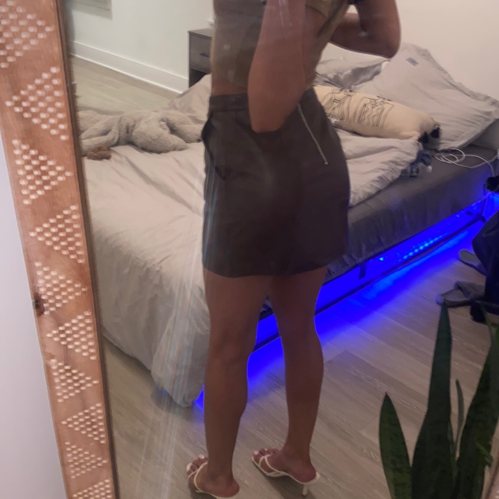 Leather mini skirt - Picture 5 of 5